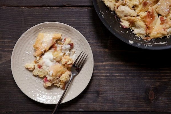 Austrian pancakes (Rhubarb kaiserschmarrn)