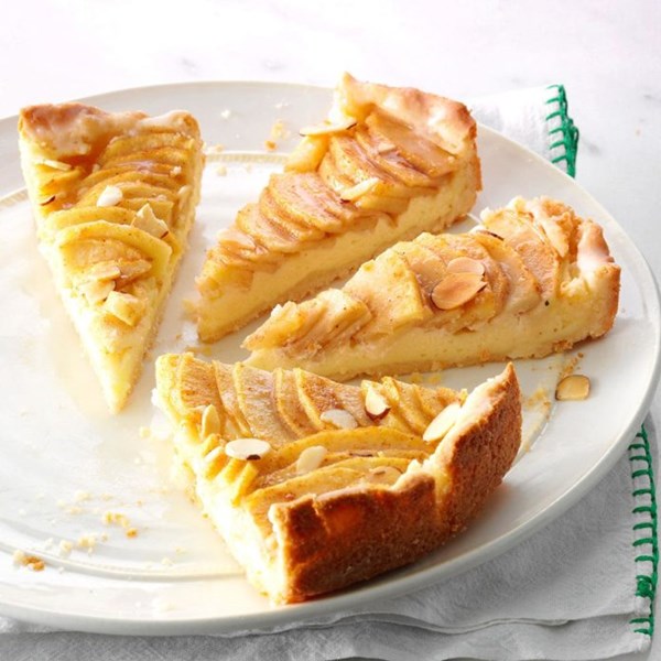 Autumn apple torte