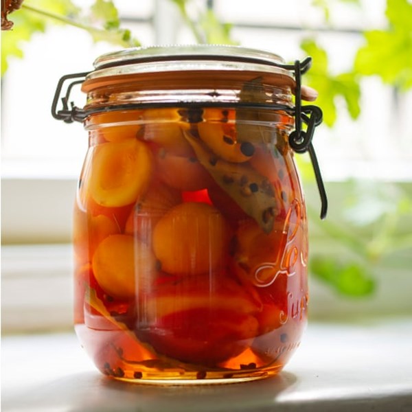 Autumn fruit pickle for cheese