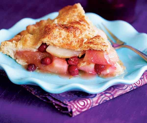 Autumn fruit pie