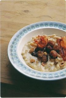Autumn macaroni with button onions, pancetta, hazelnuts & Fontina cheese