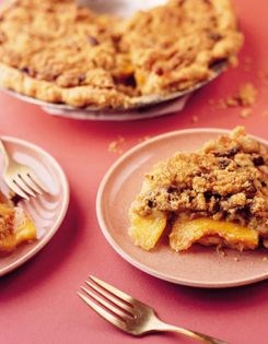 Autumn peach (or nectarine) pie
