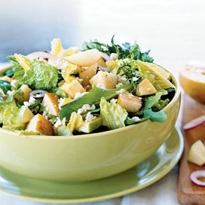 Autumn salad with red wine vinaigrette