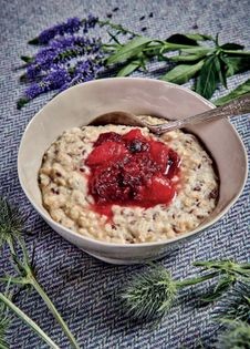 Autumnal porridge with apple & pear compote