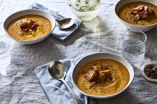 Avocado & green apple gazpacho