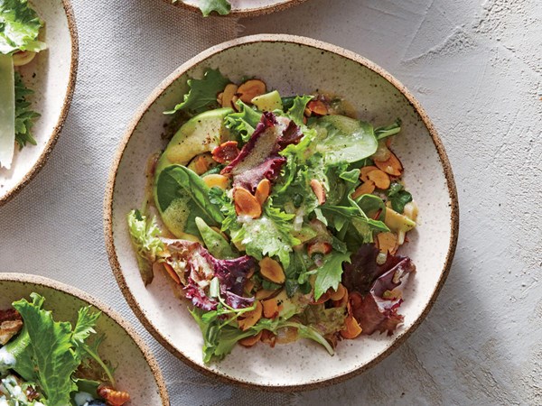 Avocado and almond salad