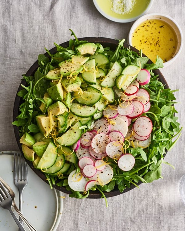 Avocado and cucumber arugula salad