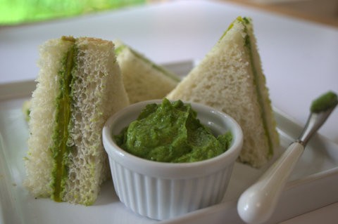 Avocado and cucumber sandwiches