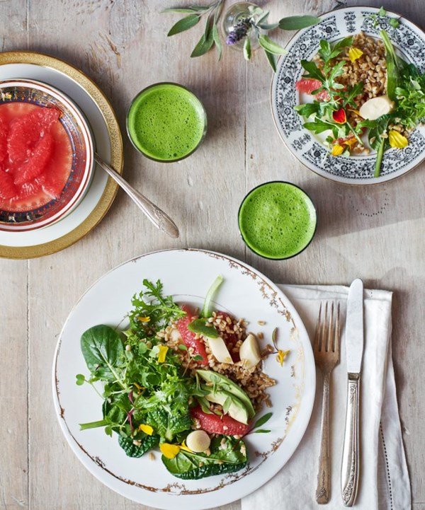 Avocado and grapefruit salad