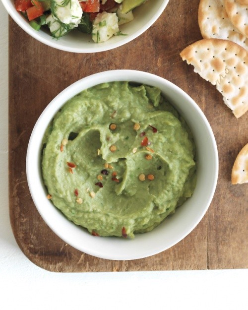 Avocado and white bean dip