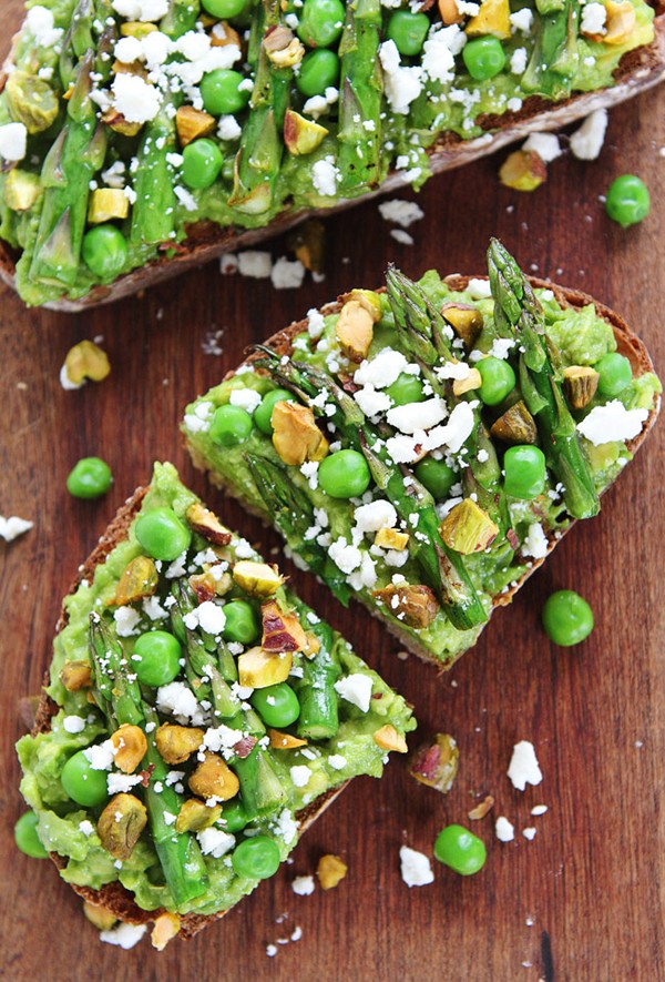 Avocado asparagus toast