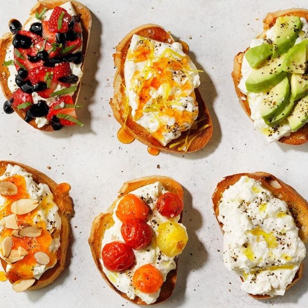 Avocado burrata toast