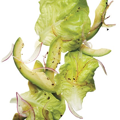 Avocado-butter lettuce salad