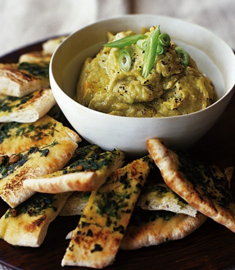 Avocado houmous with coriander pitta