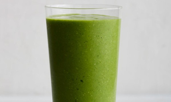 Avocado, kale, pineapple, and coconut smoothie