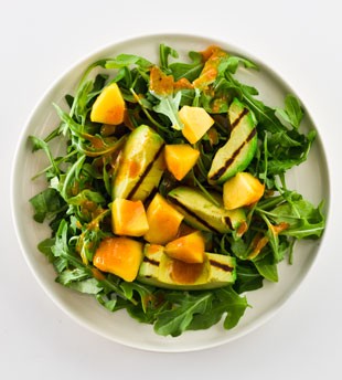 Avocado salad with peaches