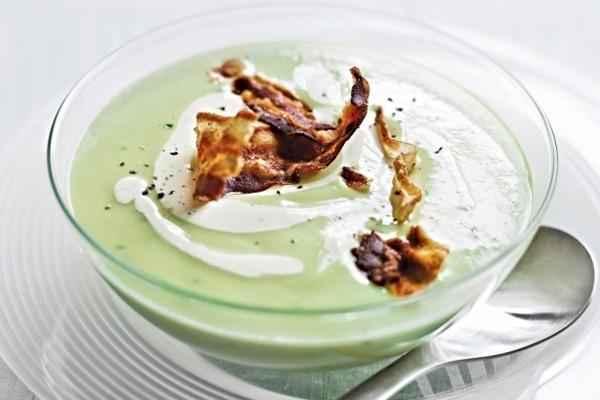 Avocado soup with crisp pancetta