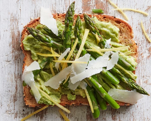 Avocado toast with asparagus