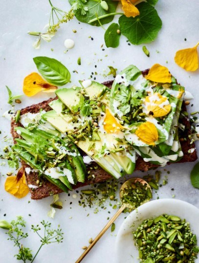 Avocado toast with matcha dukkah & lemon tahini cream 