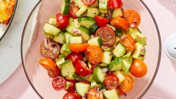 Avocado-tomato salad