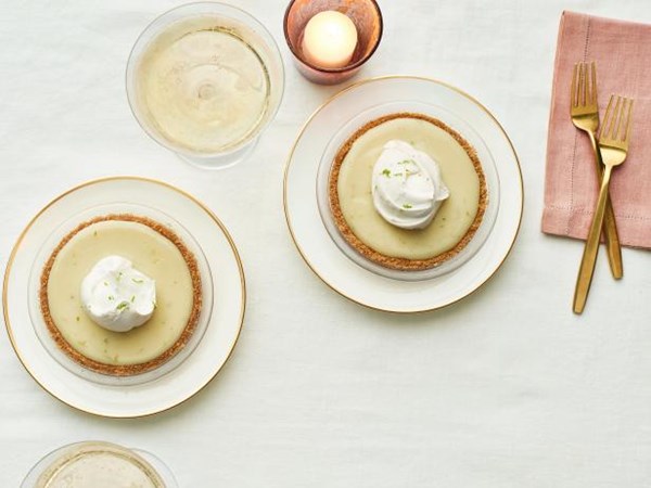 Ayesha Curry's mini Key lime pies with Cinnamon Toast Crunch crust