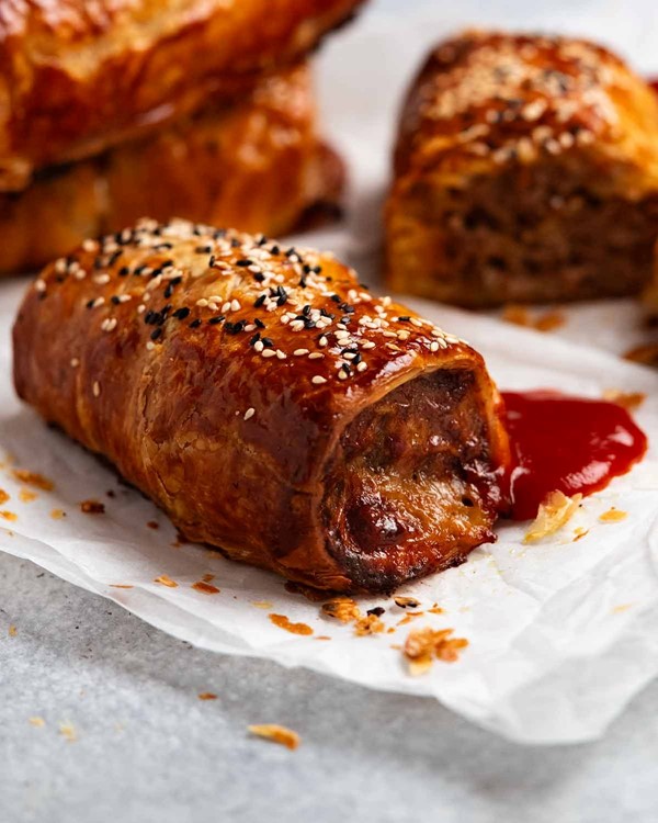 B85 beef sausage rolls