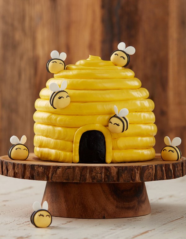 Babee shower cake