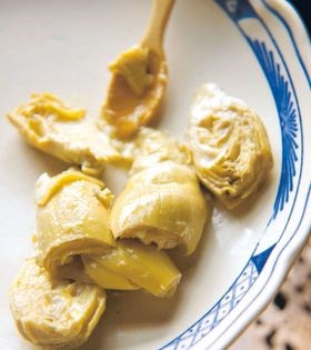 Baby artichokes with lemon and olive oil