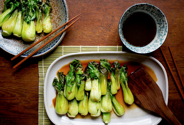 Baby bok choy with oyster sauce