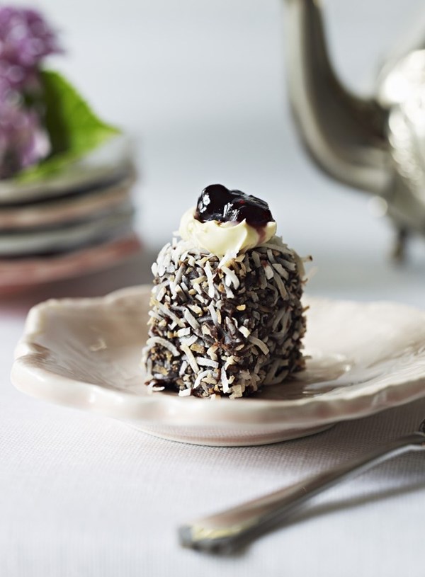 Baby chocolate and coconut cakes