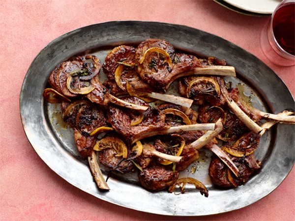 Baby lamb chops with lemon