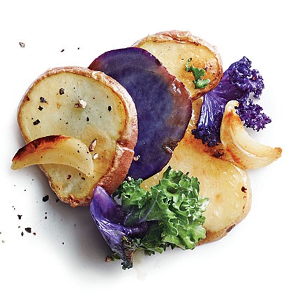 Baby potatoes with kale and garlic