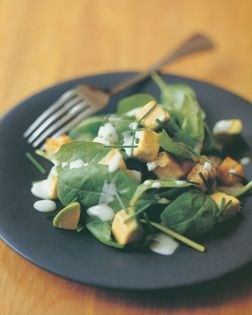 Baby spinach and Roquefort salad