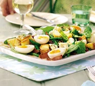 Baby spinach bistro salad