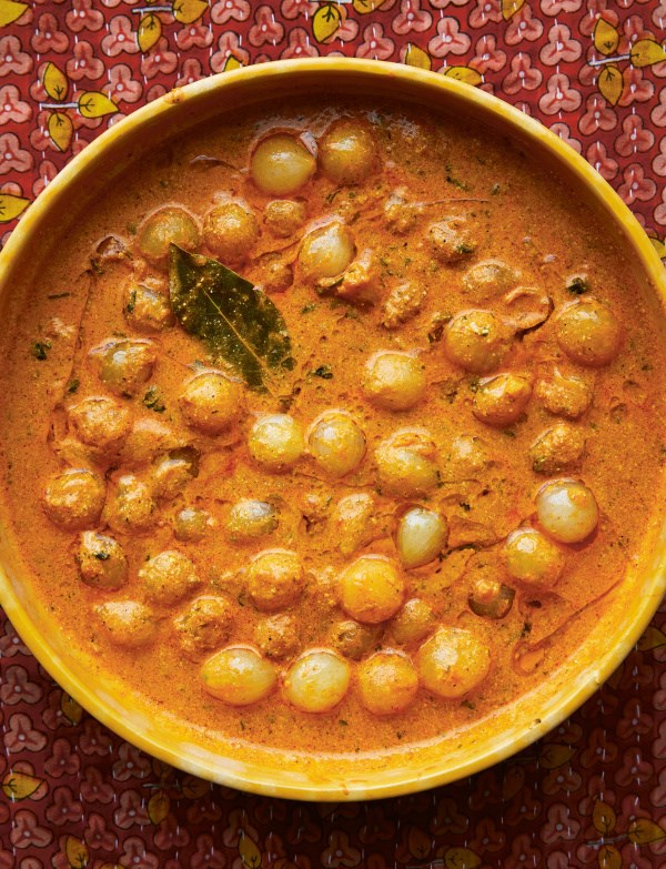 Baby white onion curry