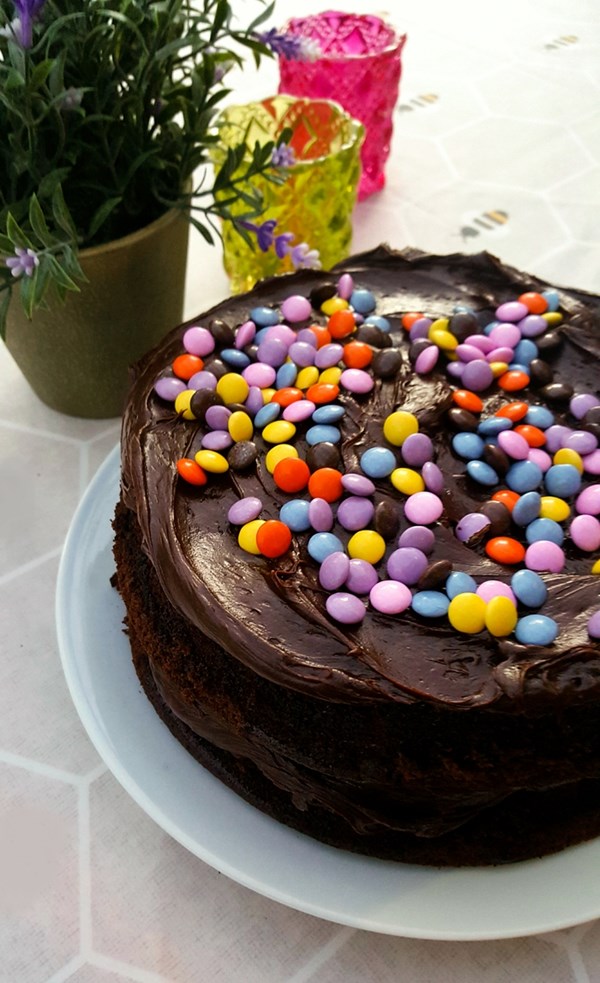 Back to school gooey chocolate cake
