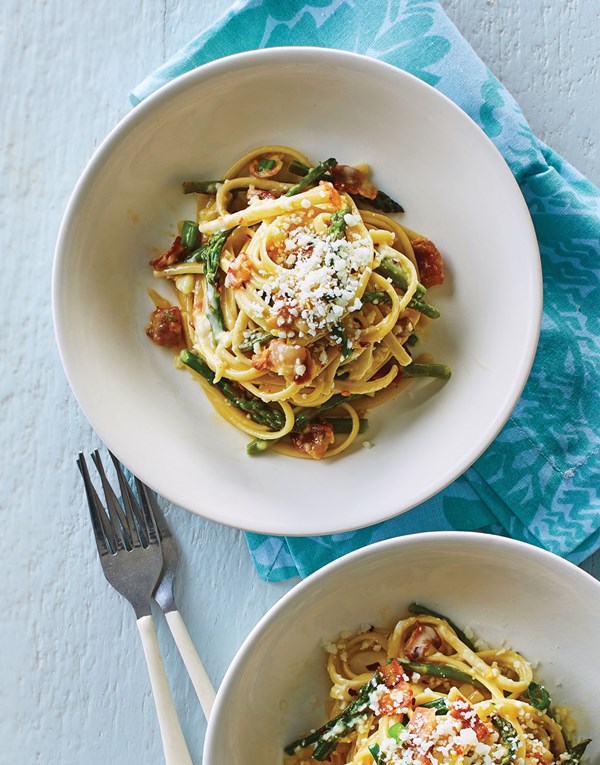 Bacon & asparagus carbonara