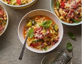 Bacon & courgette pasta with chickpeas