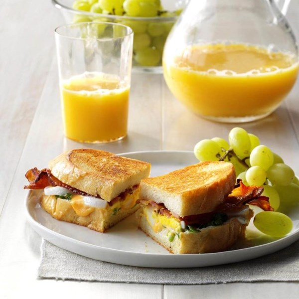 Bacon & egg sandwiches 