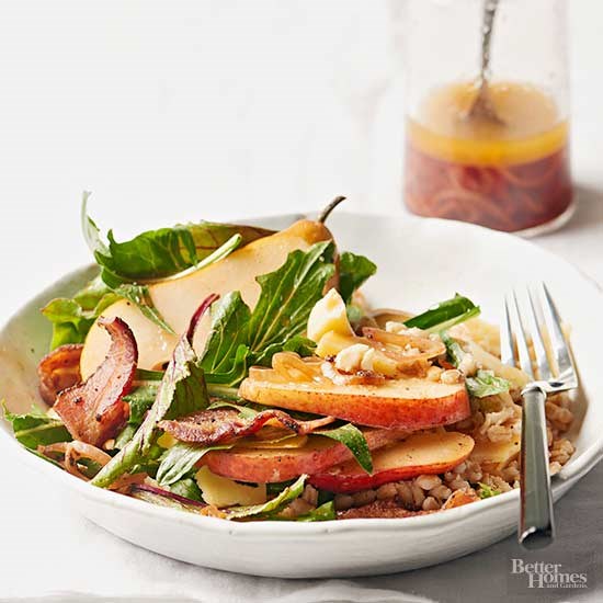 Bacon & pear autumn salad