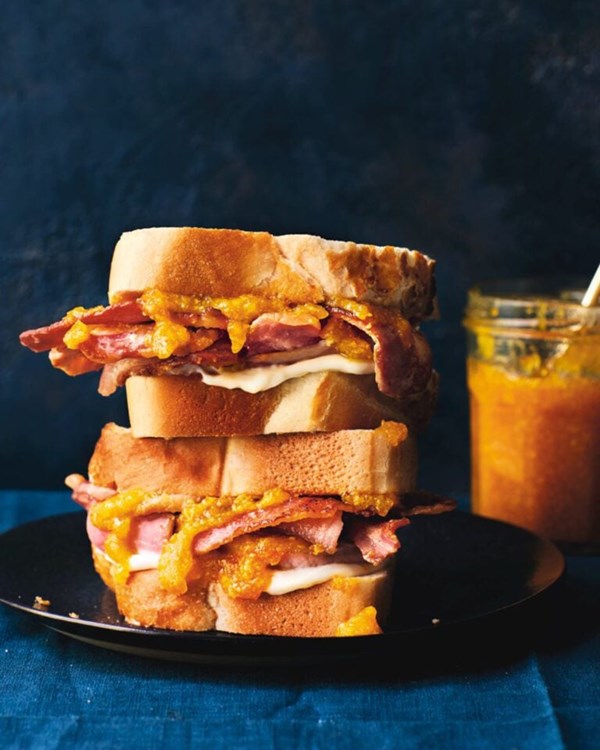 Bacon and clementine ketchup sandwiches 