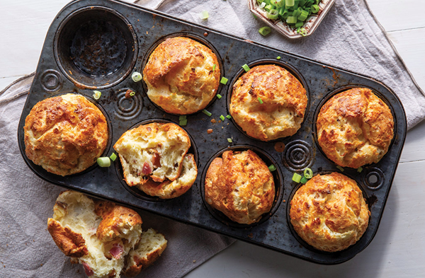Bacon and goat cheese popovers