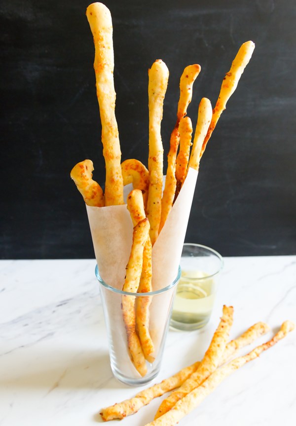 Bacon and Parmesan thin breadsticks (grissini)