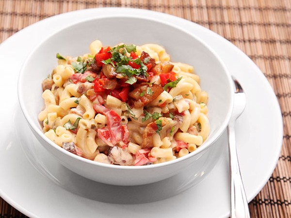 Bacon and pimento macaroni and cheese