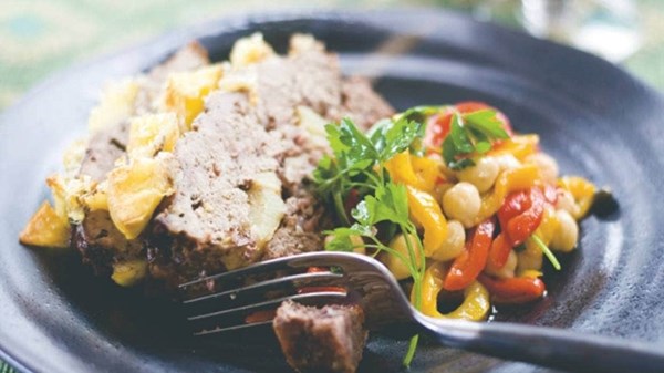 Bacon and potato meatloaf with spicy roasted capsicum and chickpea salad
