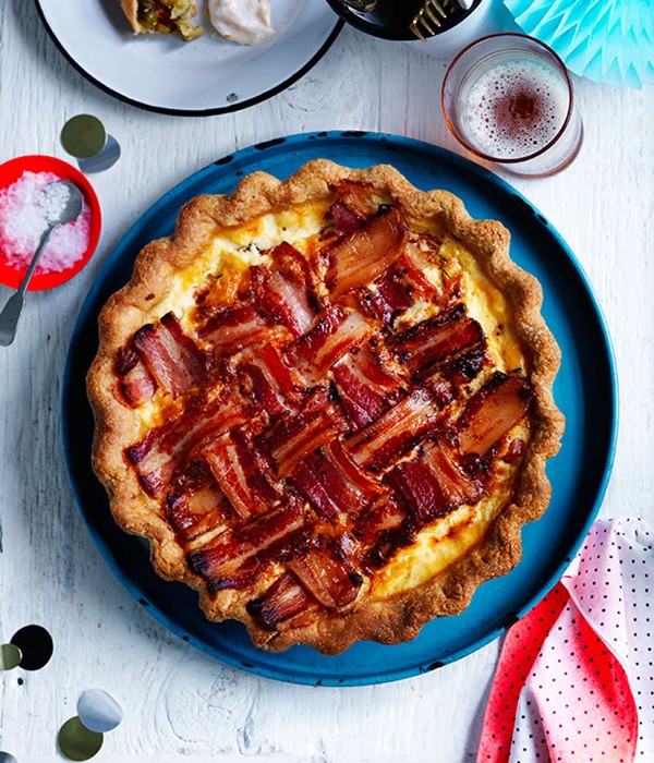Bacon and tomato polenta-crust pie