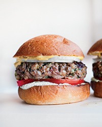 Bacon burgers with cilantro-yogurt sauce