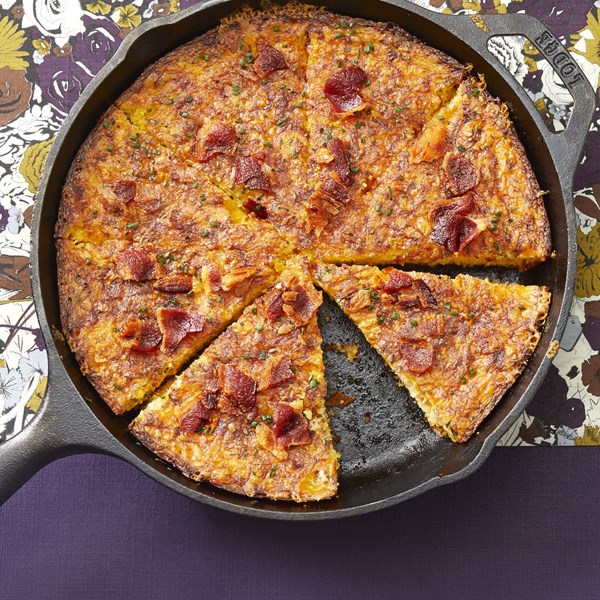 Bacon-cheddar skillet cornbread