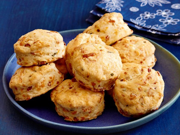 Bacon-cheese biscuits