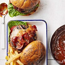 Bacon cheeseburgers with Kentucky bourbon sauce
